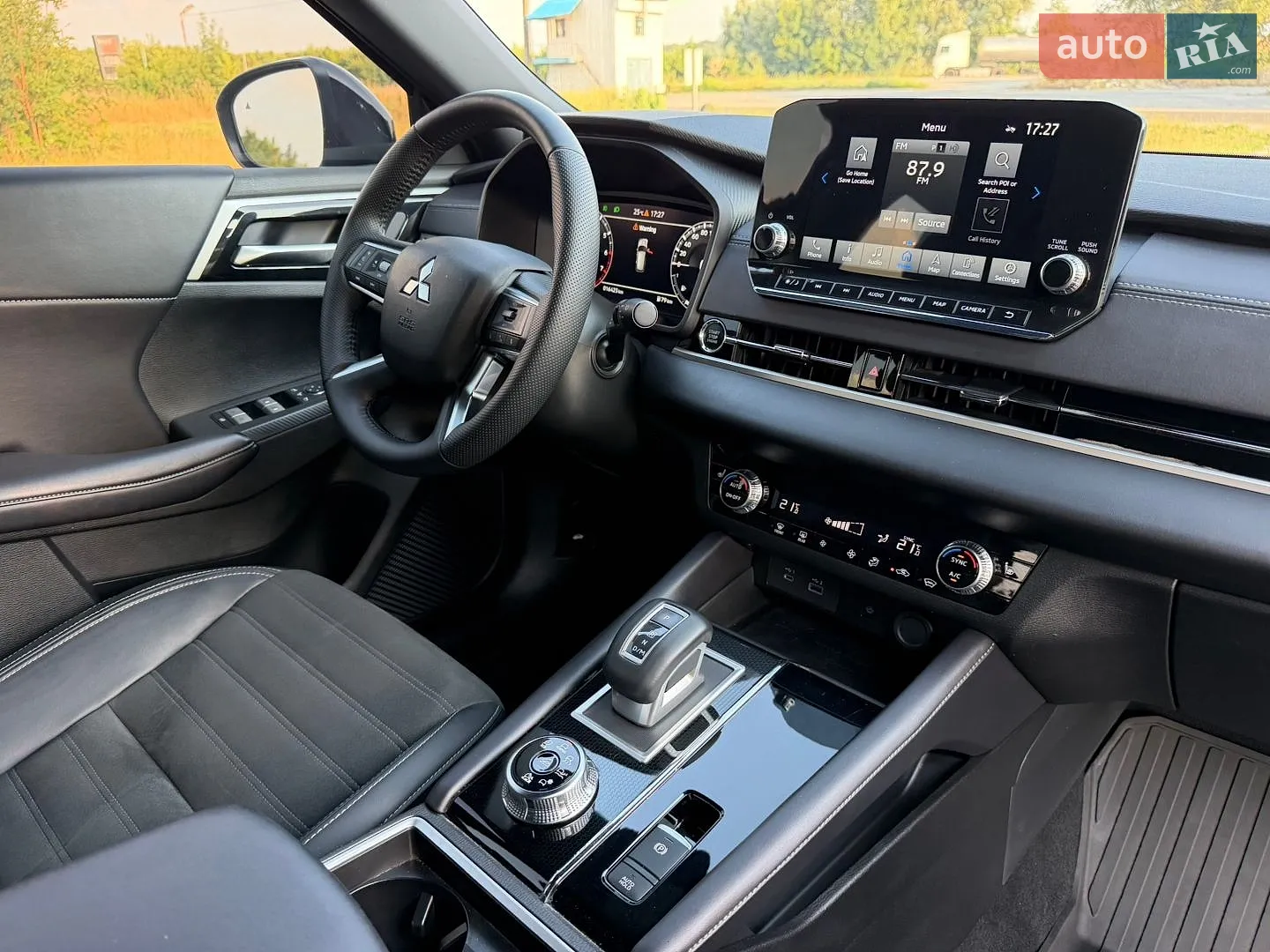 2023 Mitsubishi Outlander - мініатюра 87
