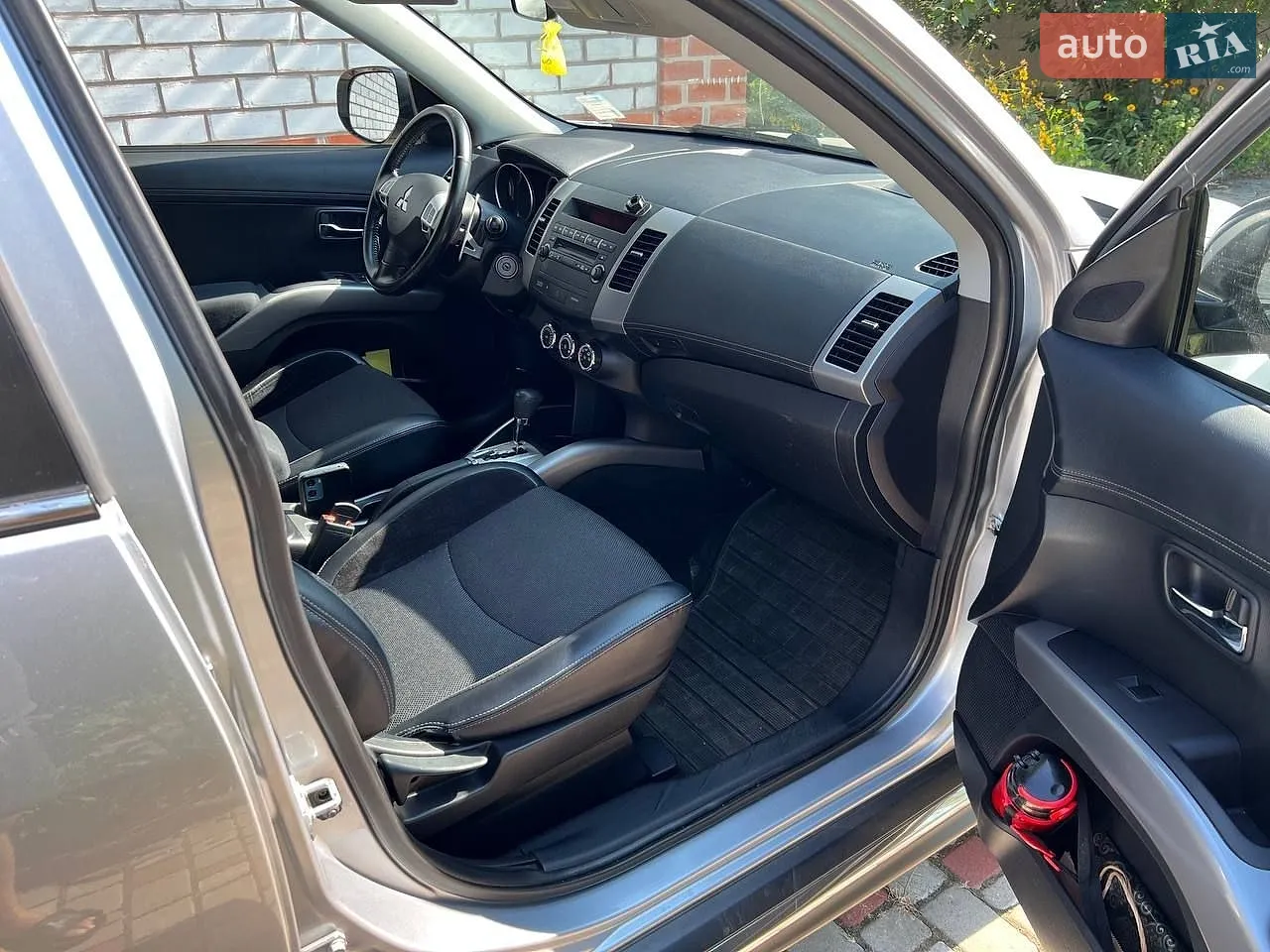 2010 Mitsubishi Outlander - мініатюра 8