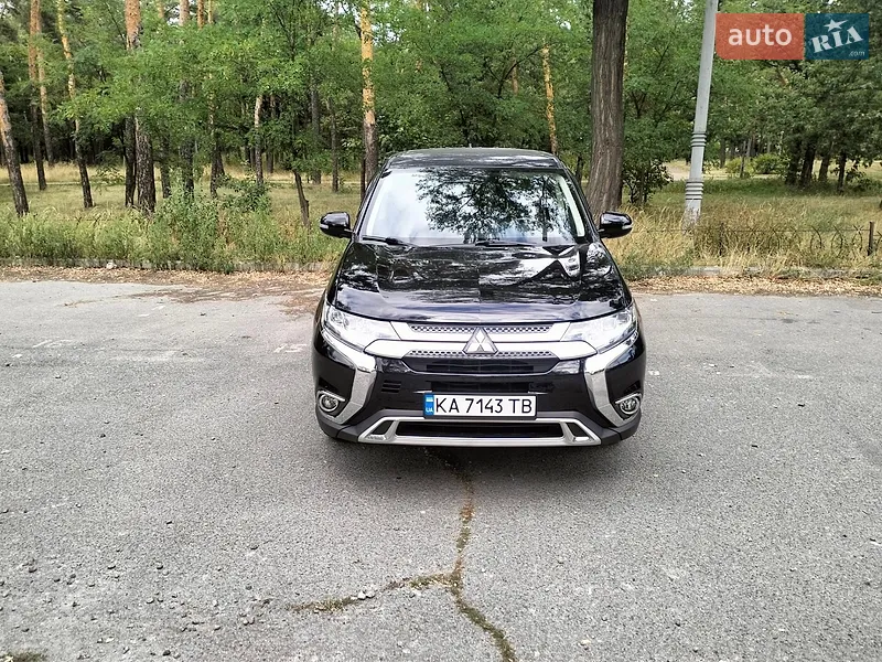 Mitsubishi Outlander 2020