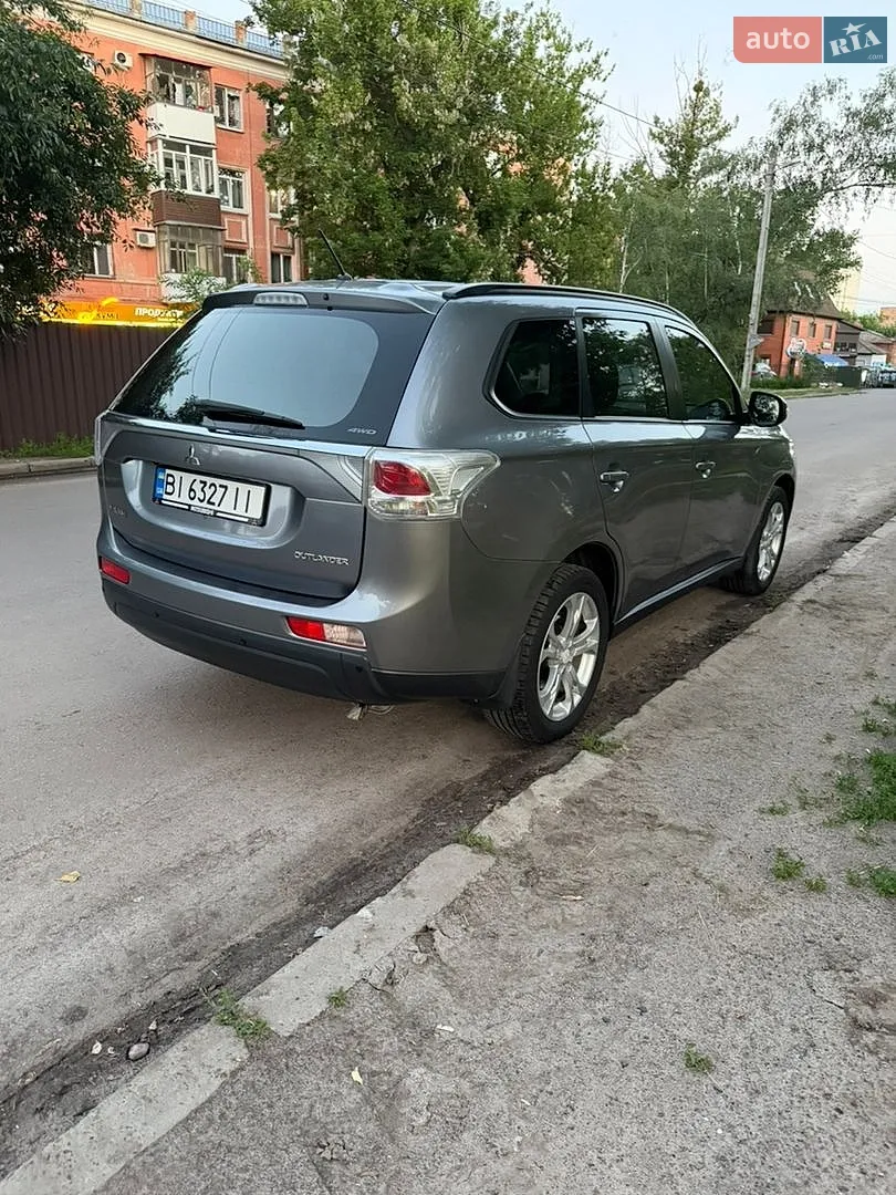2012 Mitsubishi Outlander - мініатюра 5