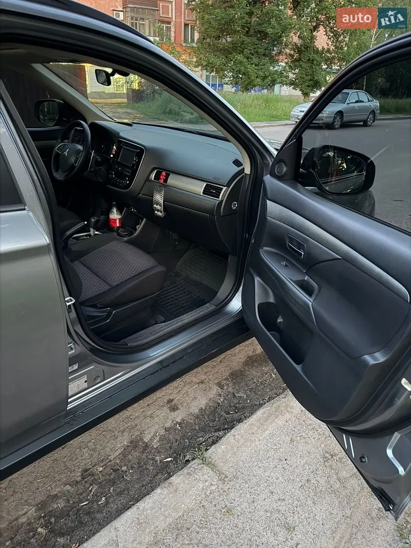 2012 Mitsubishi Outlander - мініатюра 14