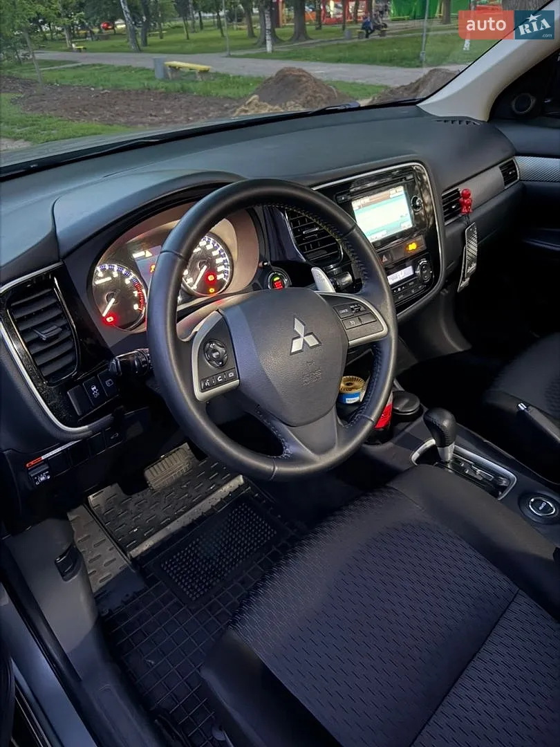 2012 Mitsubishi Outlander - мініатюра 20