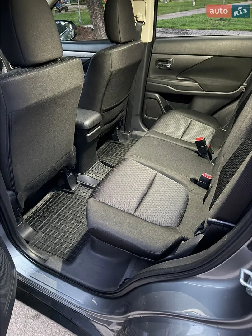 2012 Mitsubishi Outlander - мініатюра 19