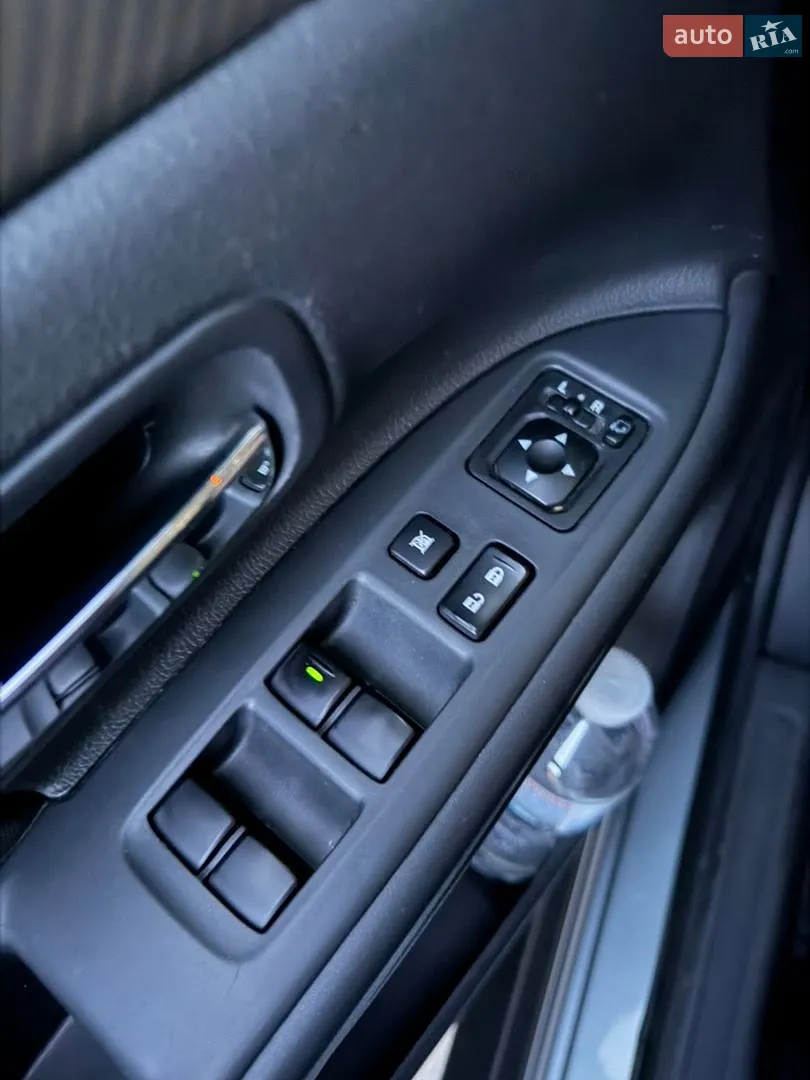 2012 Mitsubishi Outlander - мініатюра 24