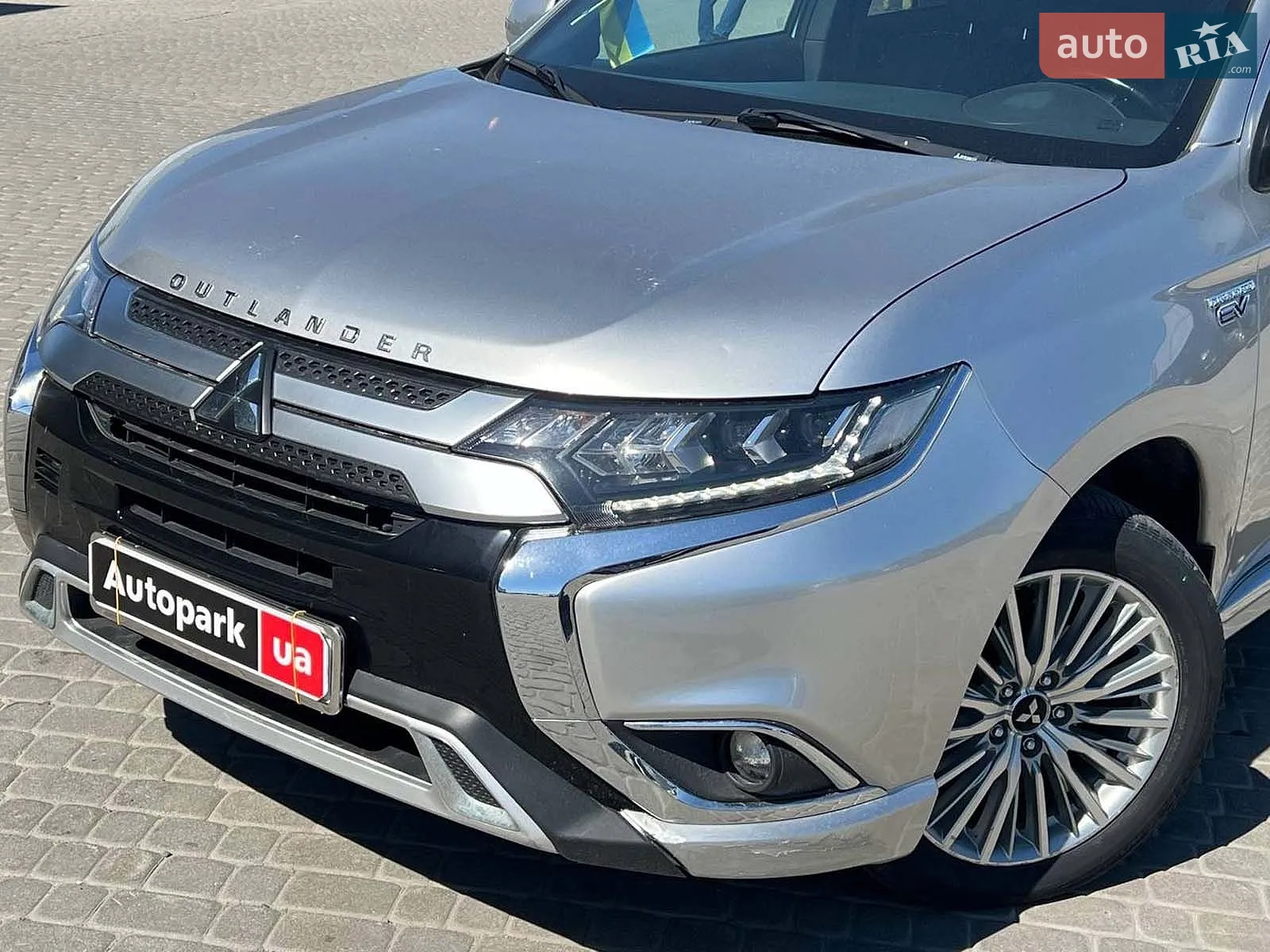 2019 Mitsubishi Outlander - мініатюра 15