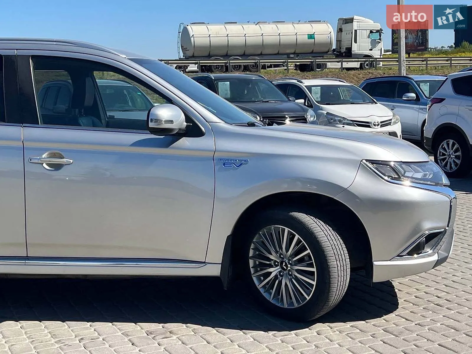 2019 Mitsubishi Outlander - мініатюра 11