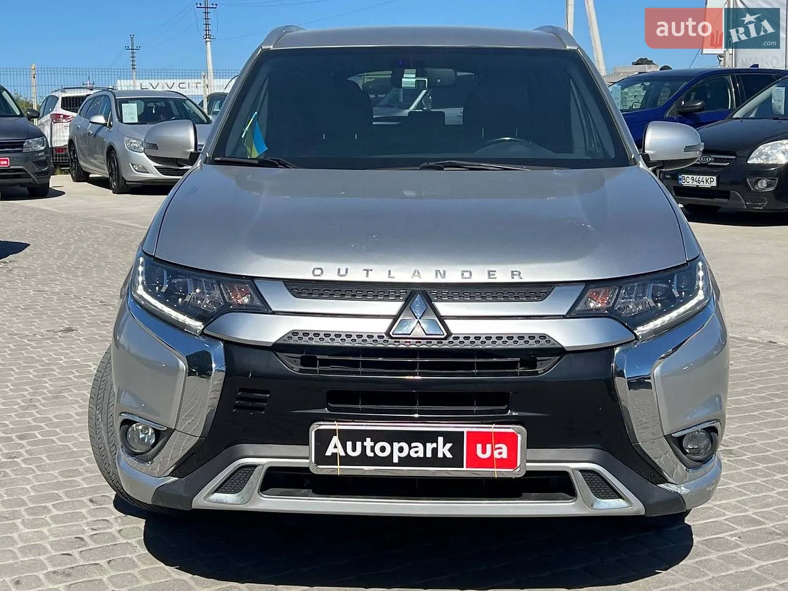 2019 Mitsubishi Outlander - мініатюра 2