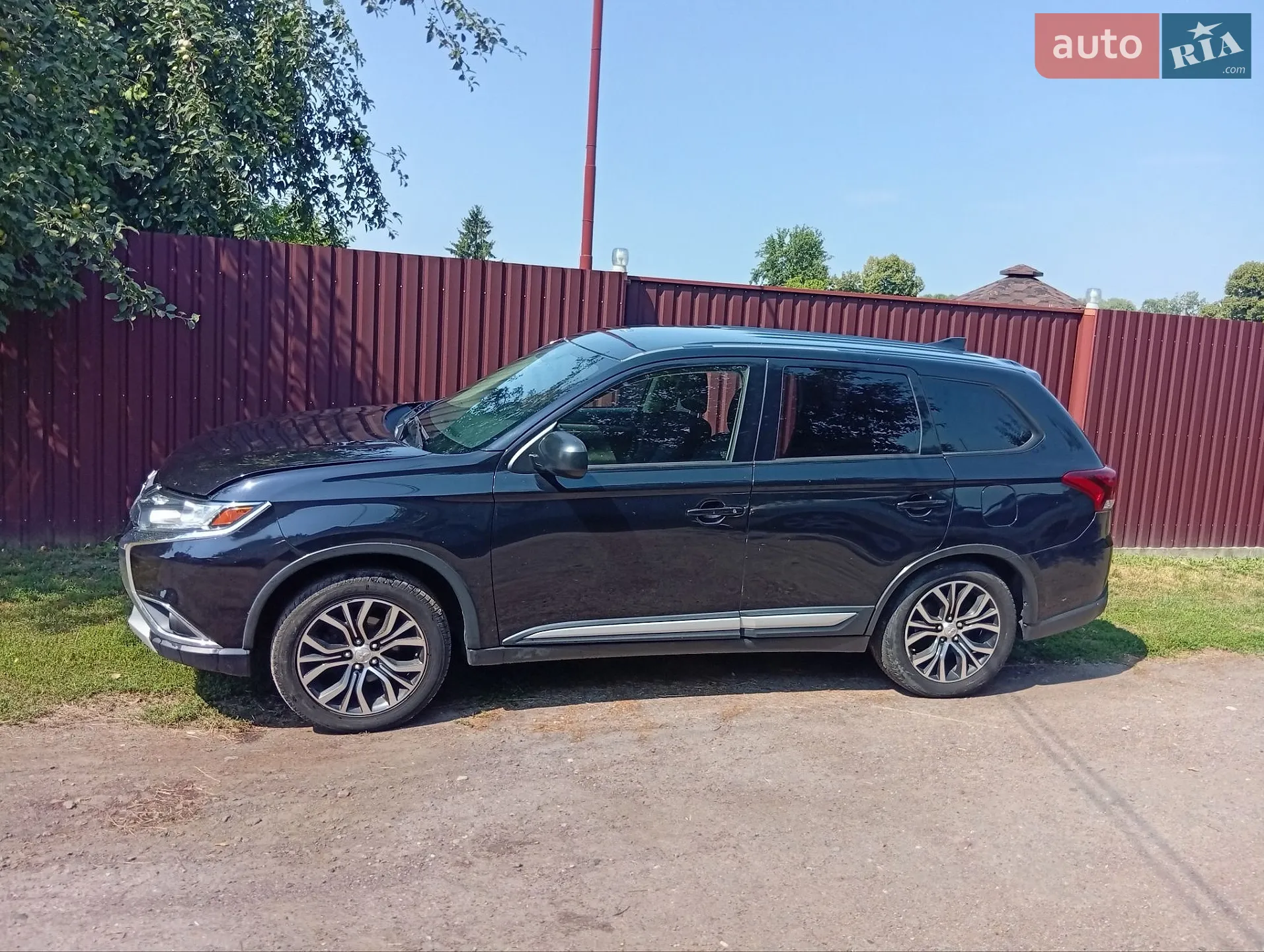 2016 Mitsubishi Outlander - фото 1