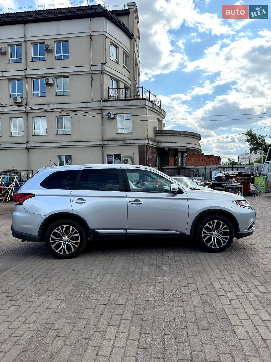 2015 Mitsubishi Outlander - мініатюра 4