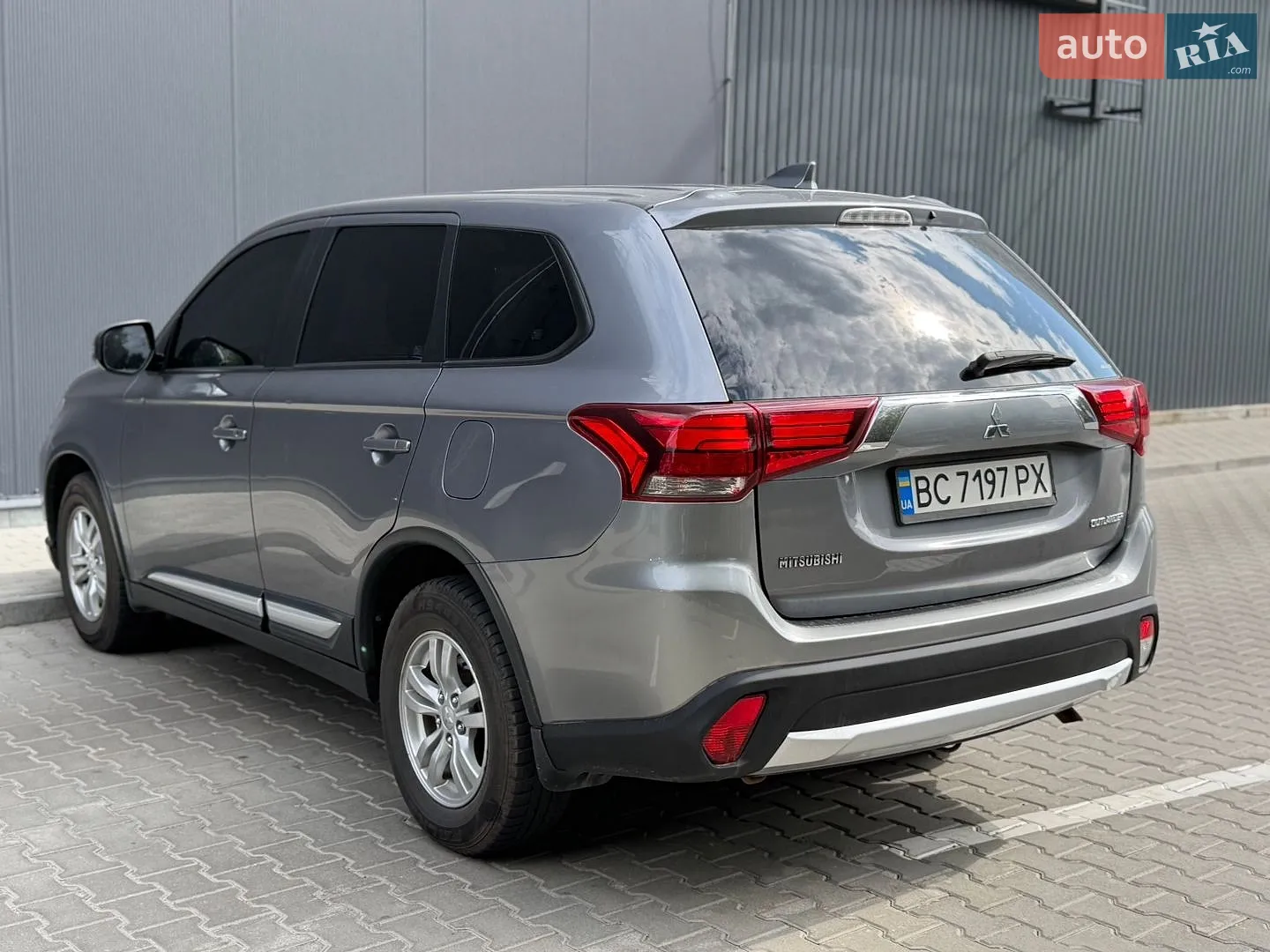 2017 Mitsubishi Outlander - мініатюра 9