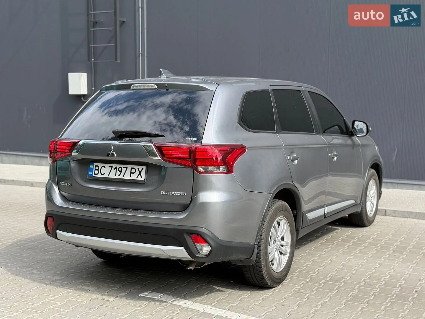 2017 Mitsubishi Outlander - мініатюра 8