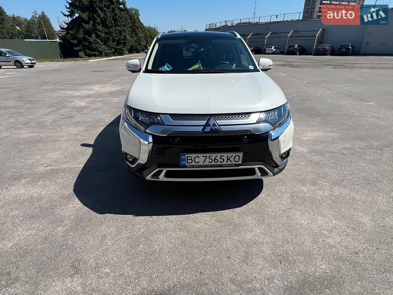 2022 Mitsubishi Outlander - мініатюра 34