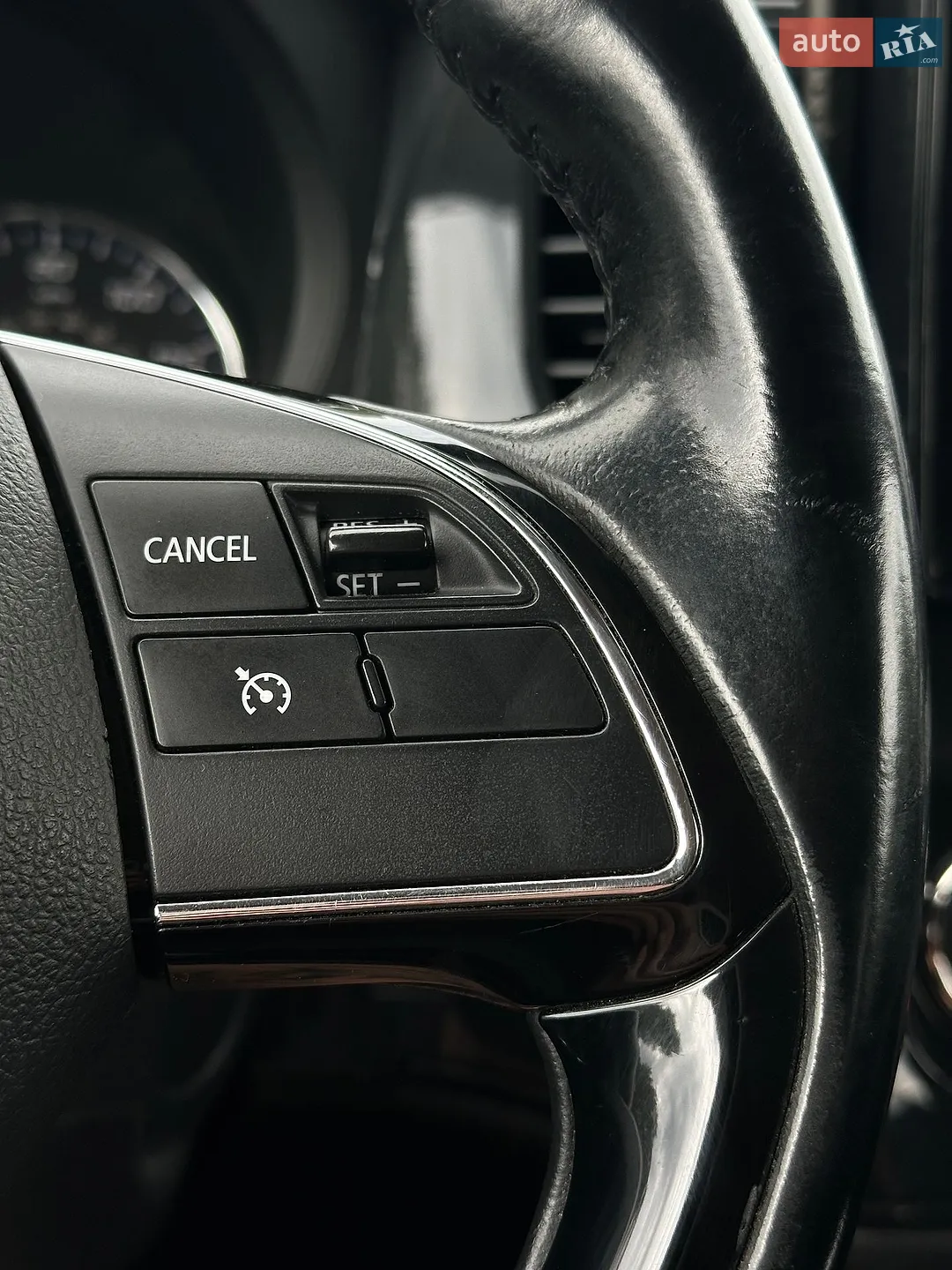 2017 Mitsubishi Outlander - мініатюра 38