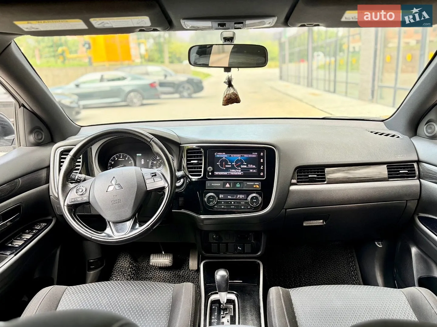 2017 Mitsubishi Outlander - мініатюра 14