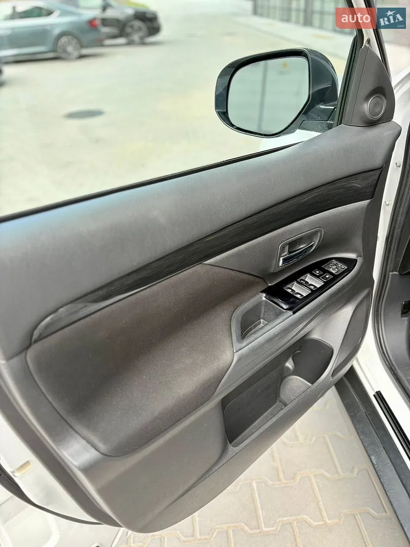 2017 Mitsubishi Outlander - мініатюра 18