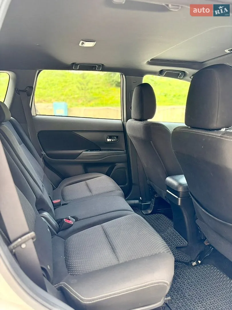 2017 Mitsubishi Outlander - мініатюра 20