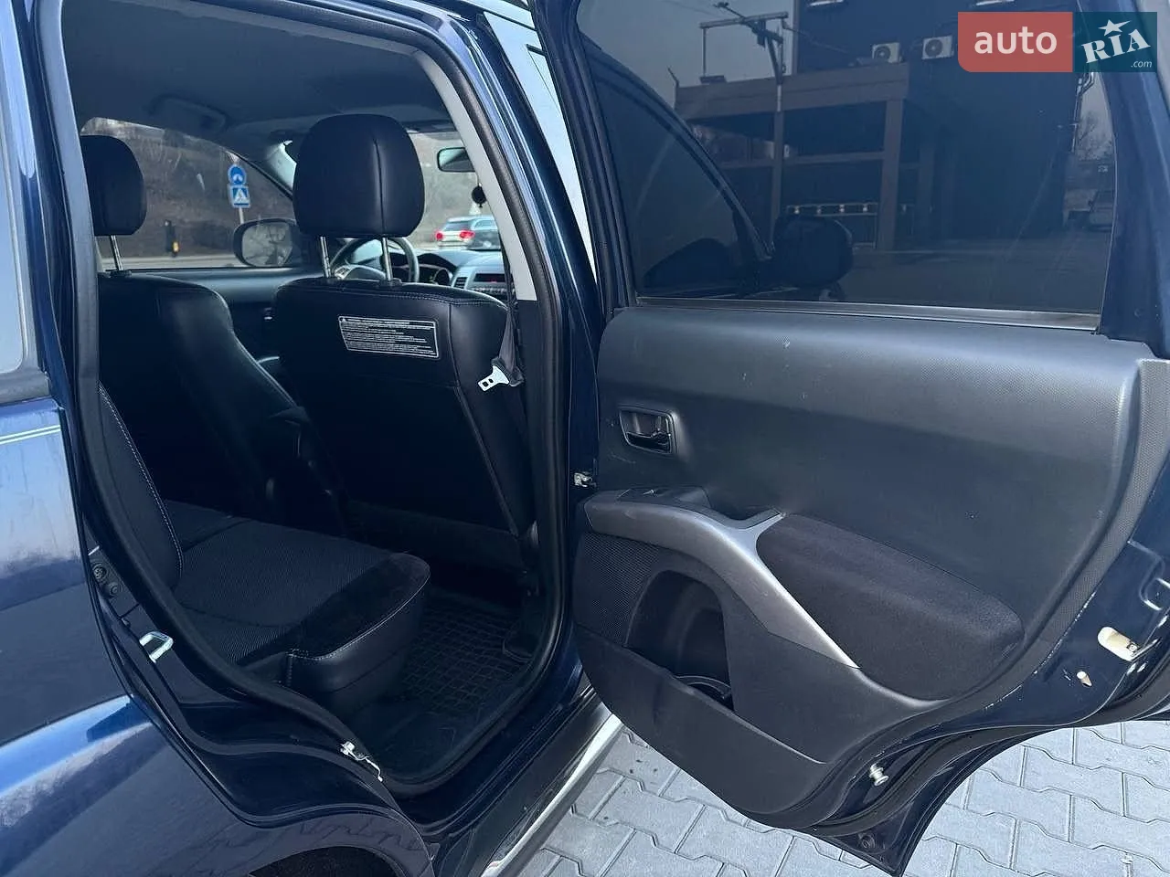 2011 Mitsubishi Outlander - мініатюра 3