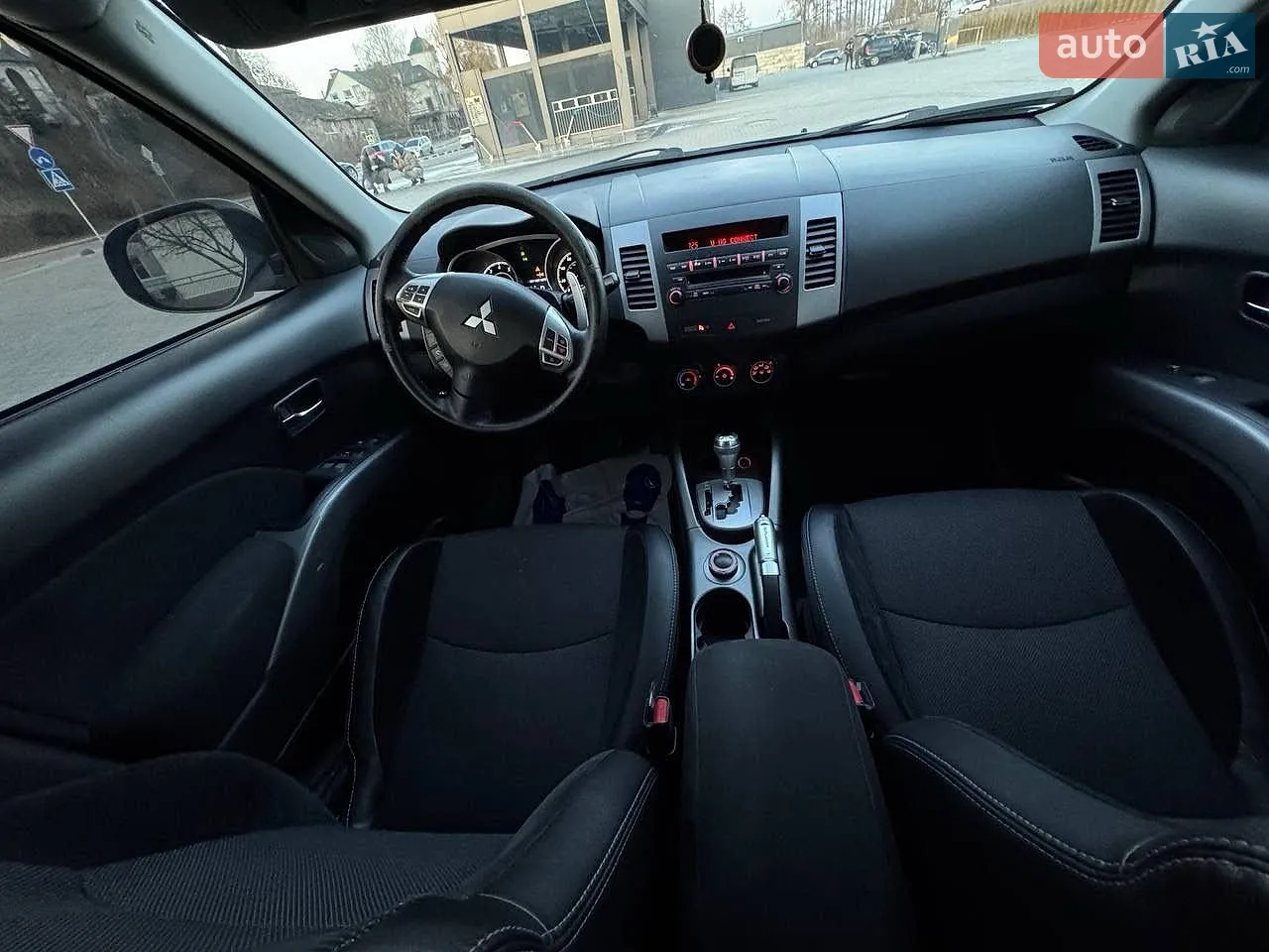 2011 Mitsubishi Outlander - мініатюра 8