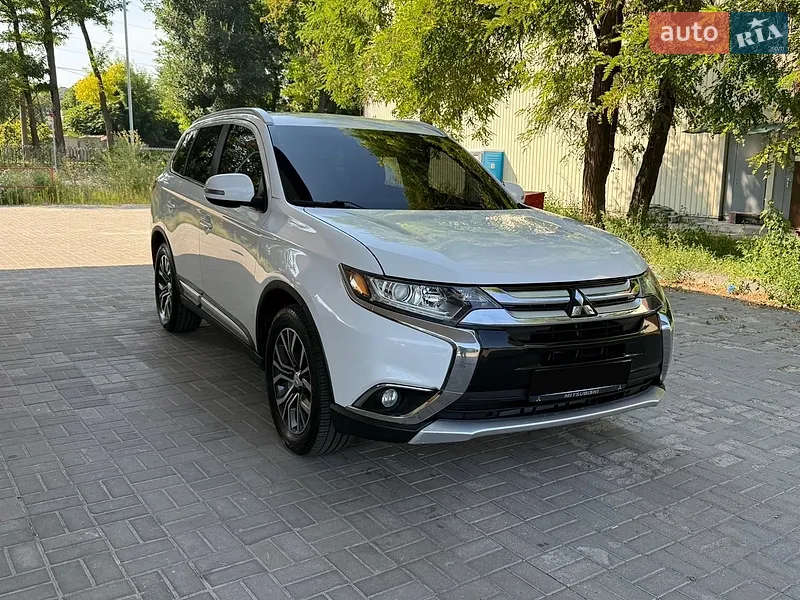 Mitsubishi Outlander 2017