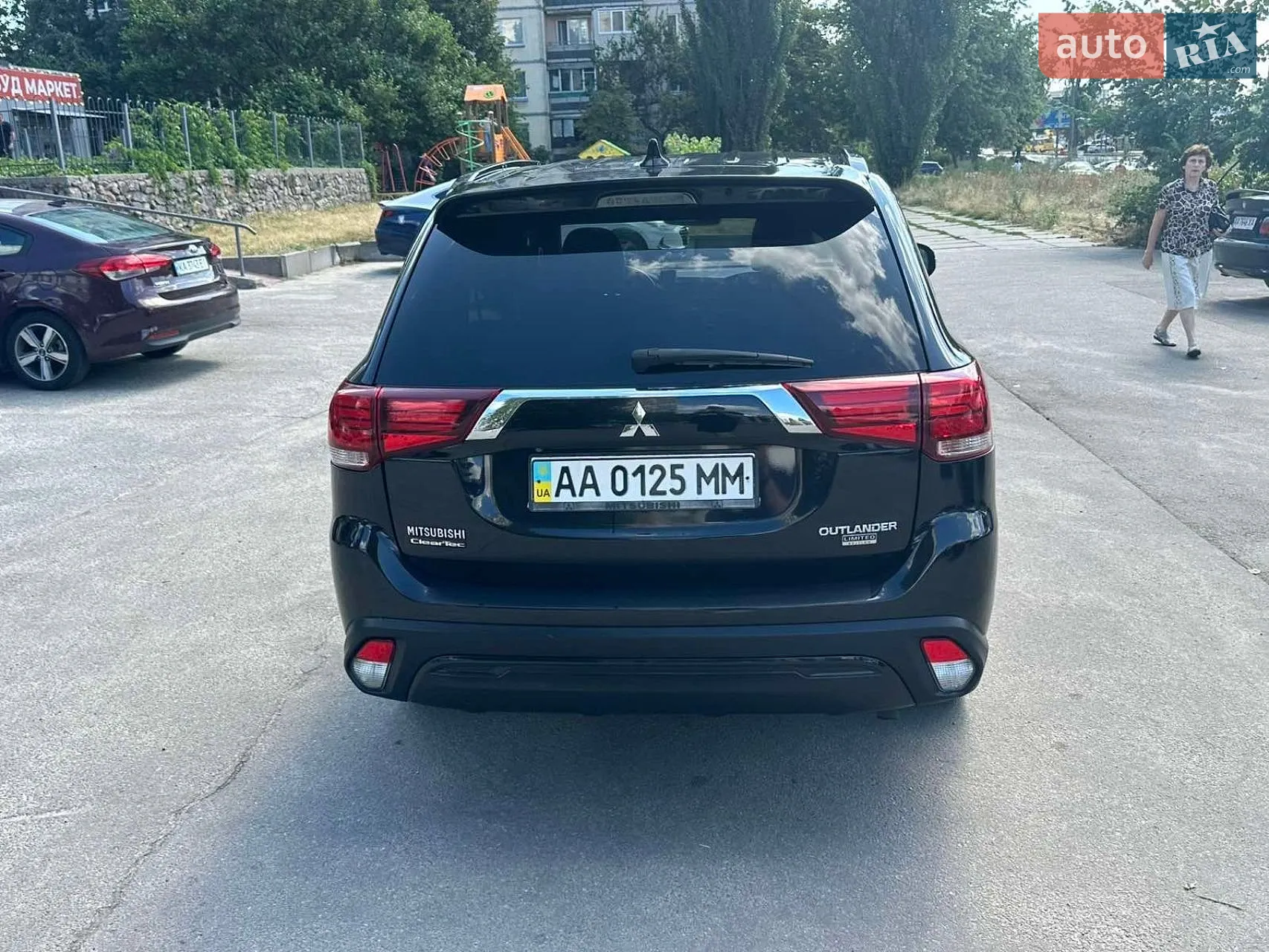 2020 Mitsubishi Outlander - мініатюра 2