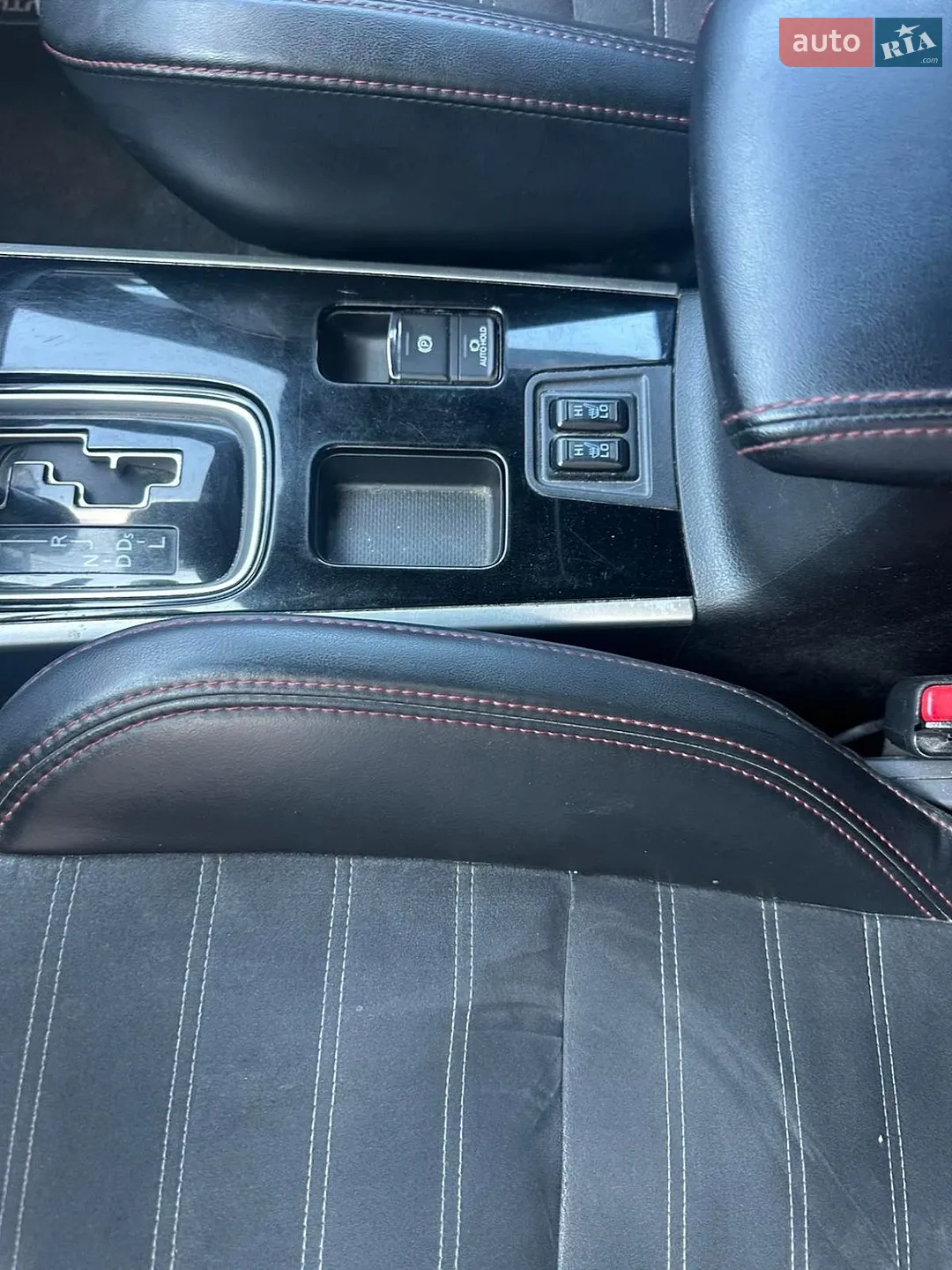 2020 Mitsubishi Outlander - мініатюра 11