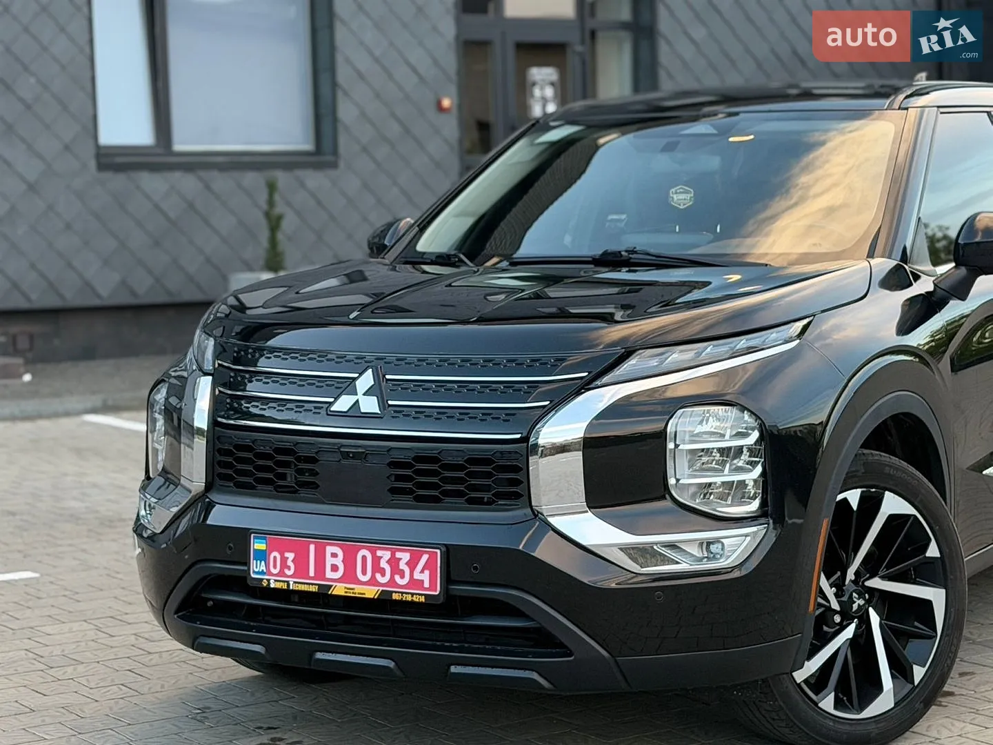 2022 Mitsubishi Outlander - мініатюра 3