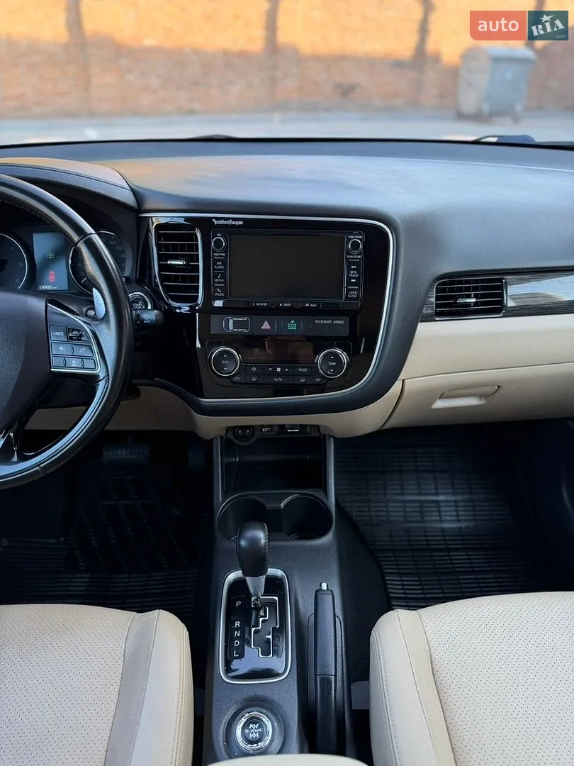 2016 Mitsubishi Outlander - мініатюра 31