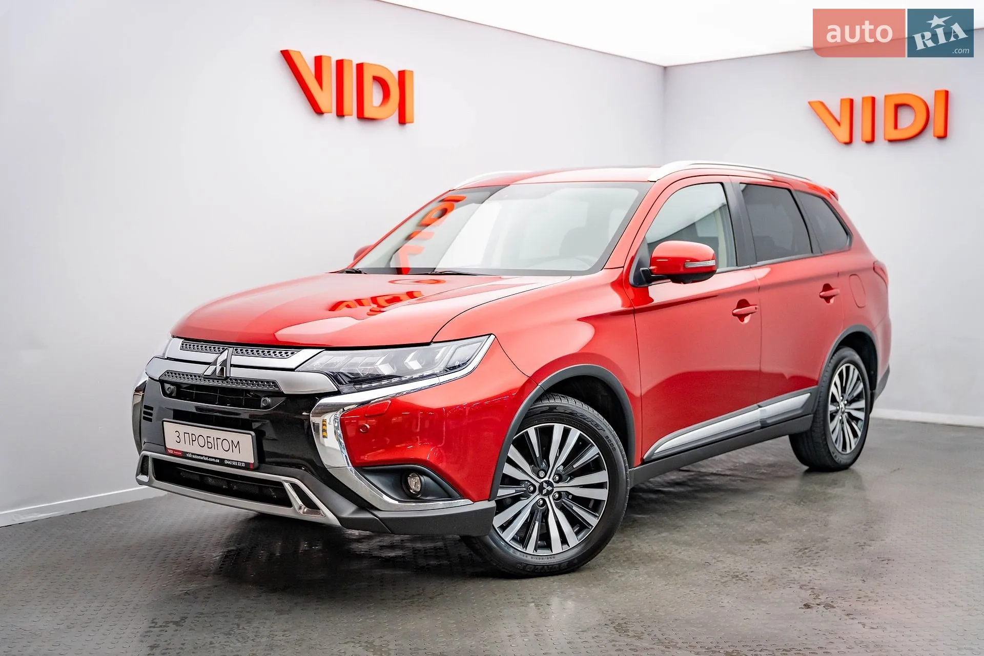 2018 Mitsubishi Outlander - фото 1