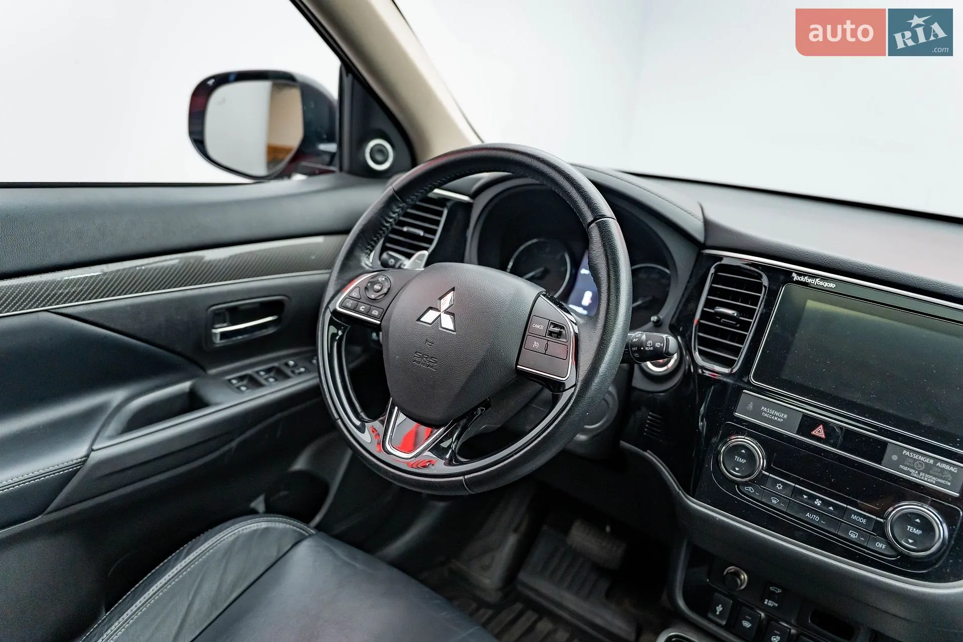 2018 Mitsubishi Outlander - мініатюра 12