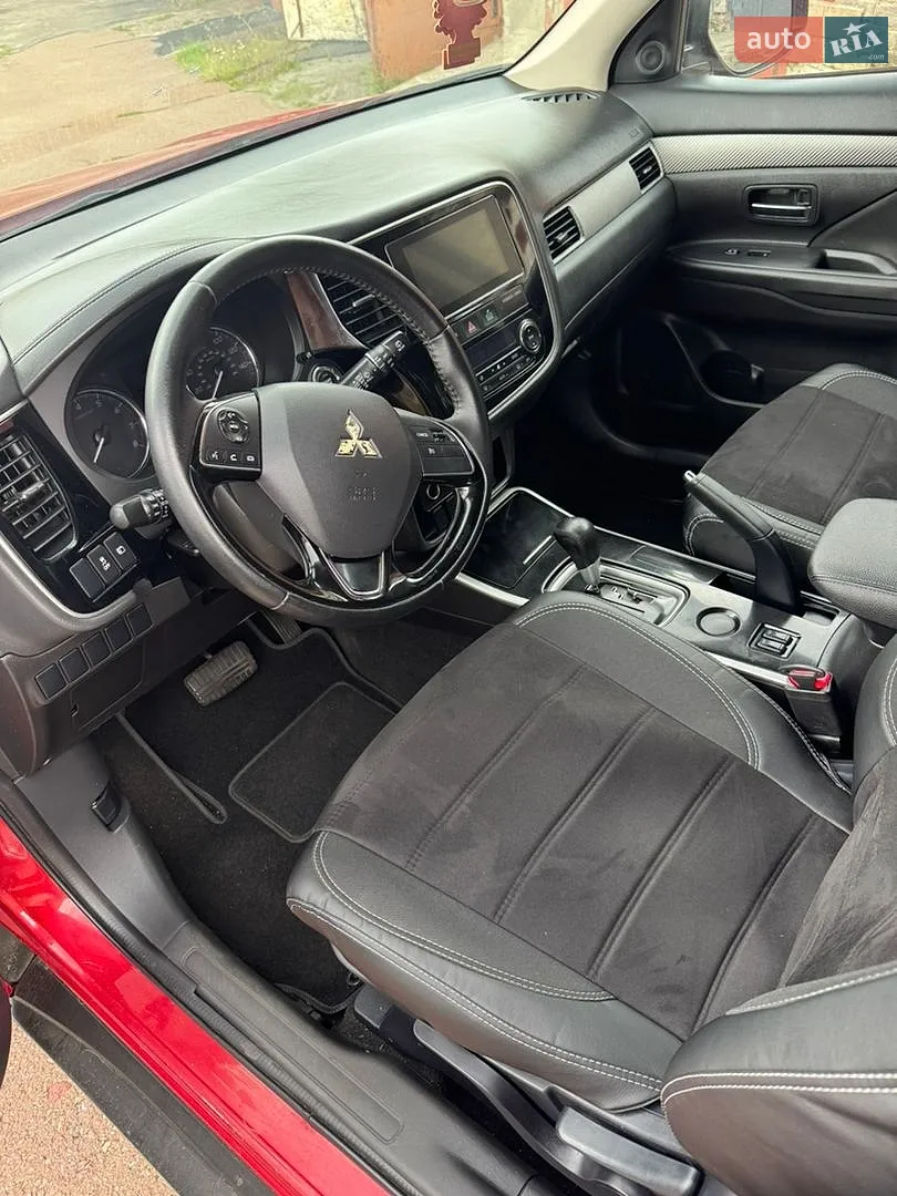 2017 Mitsubishi Outlander - мініатюра 9