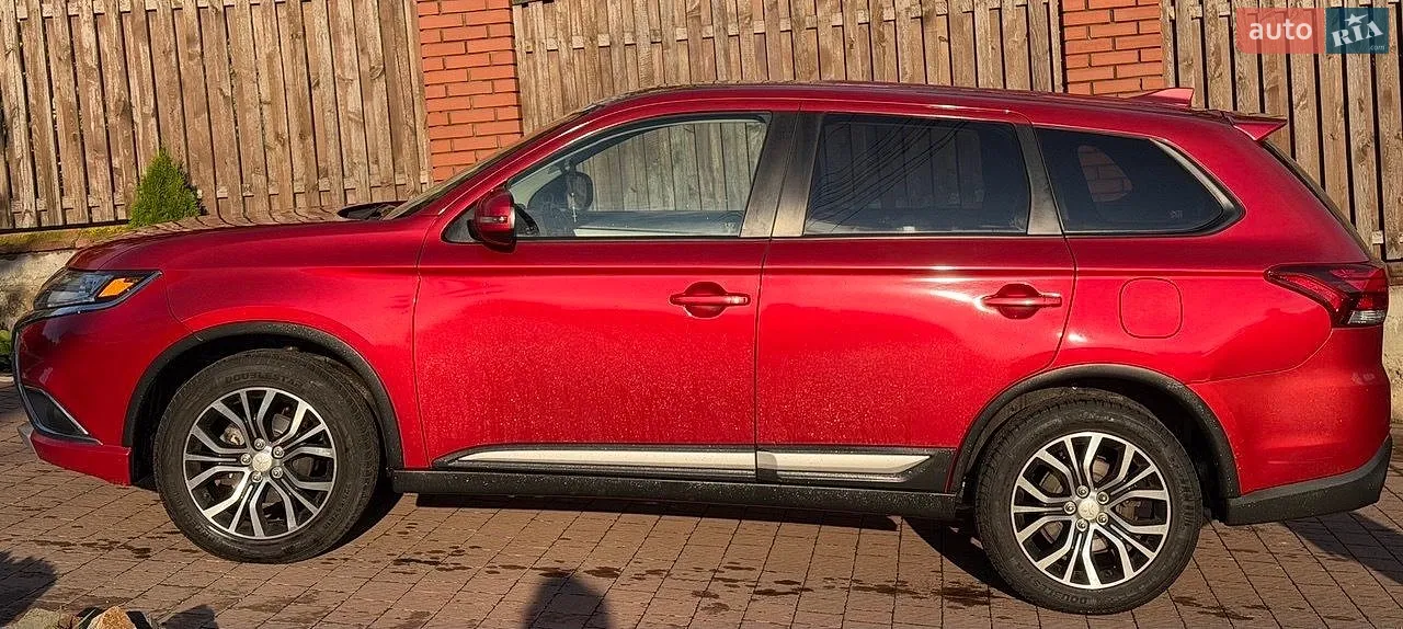 2017 Mitsubishi Outlander - мініатюра 6