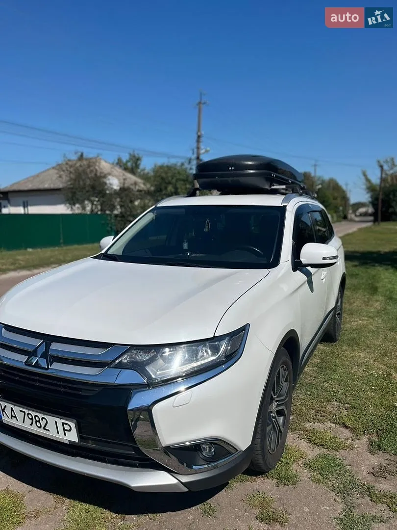 2017 Mitsubishi Outlander - мініатюра 8