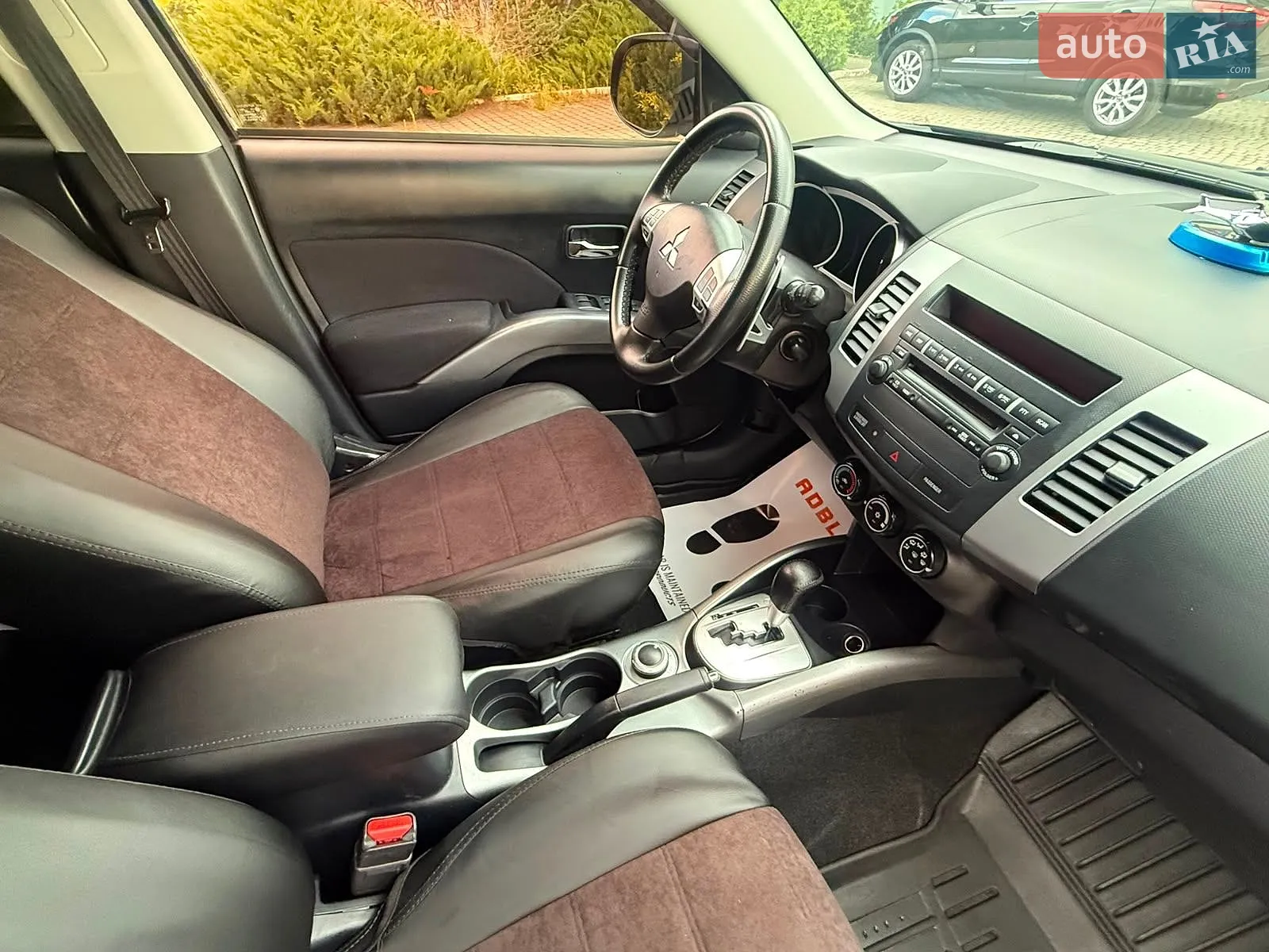 2012 Mitsubishi Outlander - мініатюра 19
