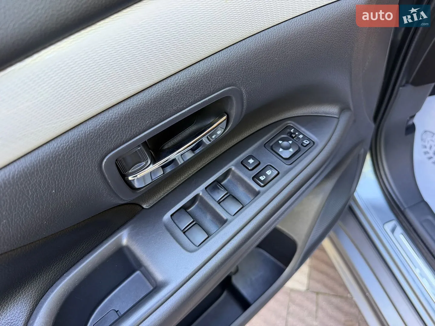 2014 Mitsubishi Outlander - мініатюра 77