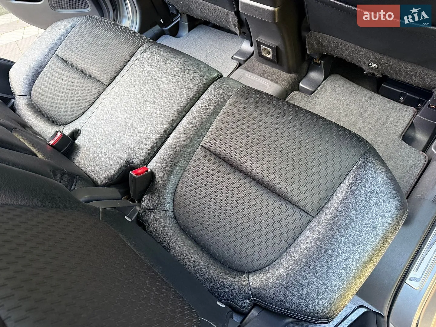 2014 Mitsubishi Outlander - мініатюра 109