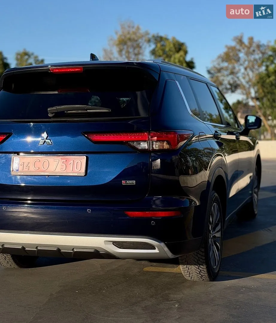 2022 Mitsubishi Outlander - мініатюра 15