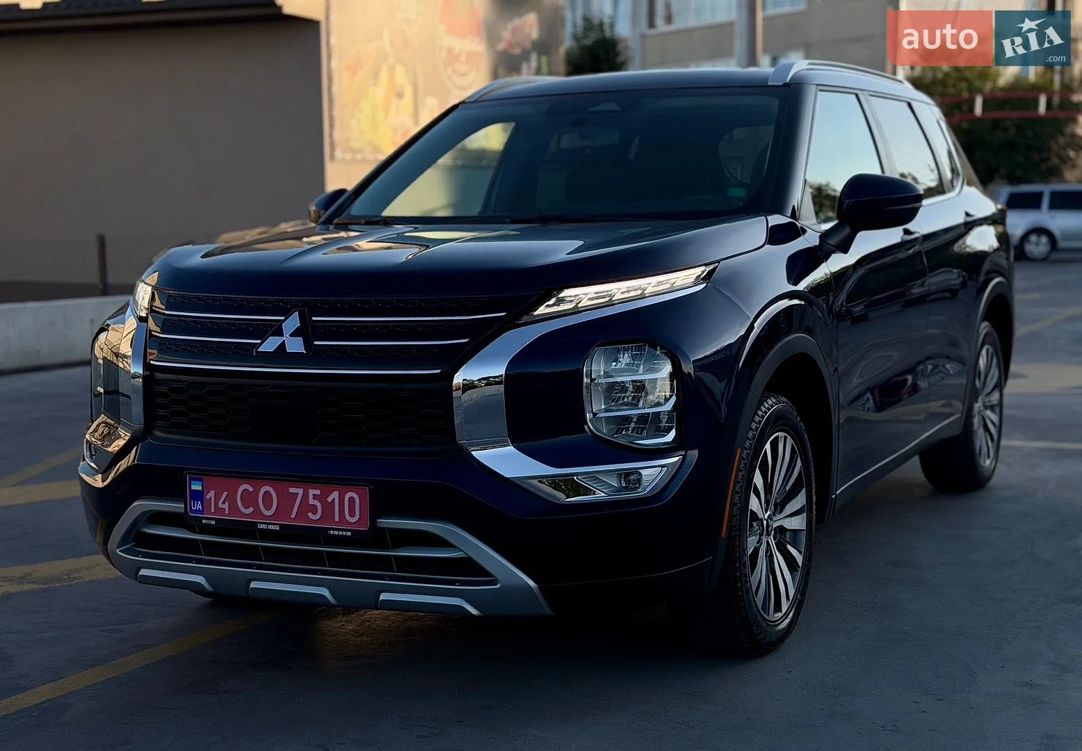 2022 Mitsubishi Outlander - мініатюра 28
