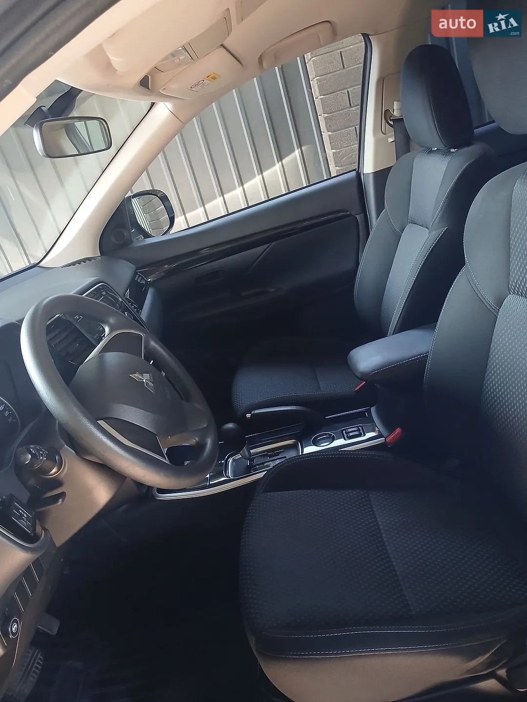 2019 Mitsubishi Outlander - мініатюра 10