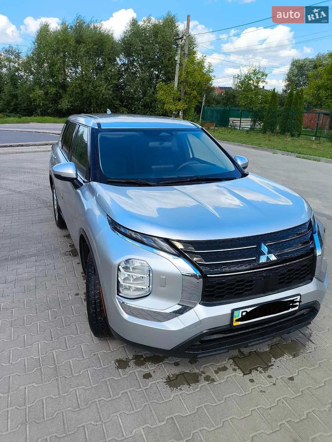 2021 Mitsubishi Outlander - мініатюра 2