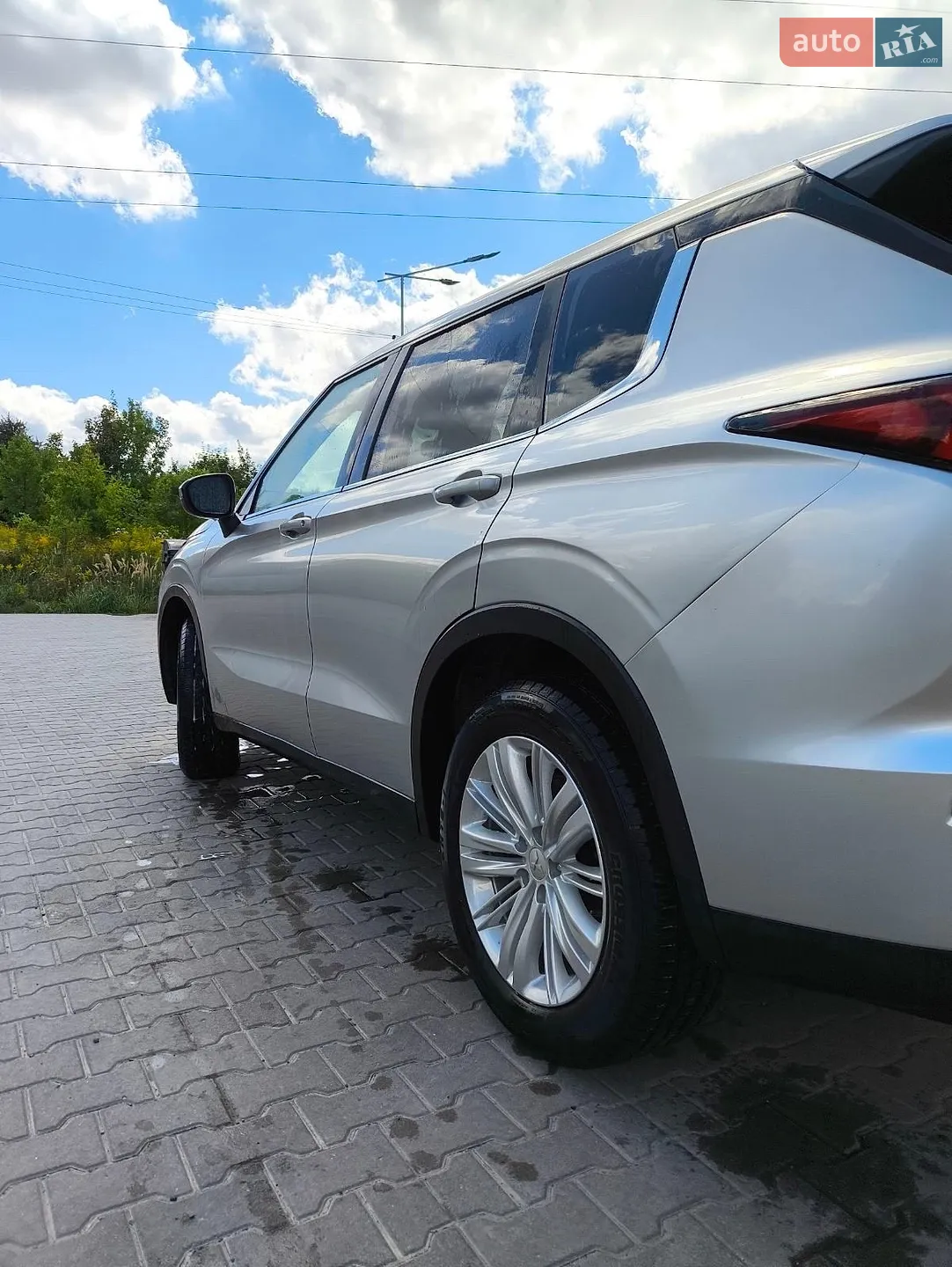 2021 Mitsubishi Outlander - мініатюра 12