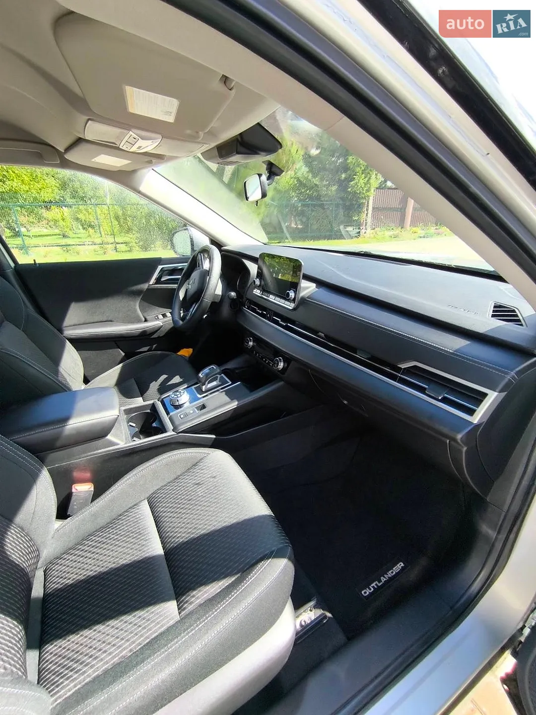 2021 Mitsubishi Outlander - мініатюра 21