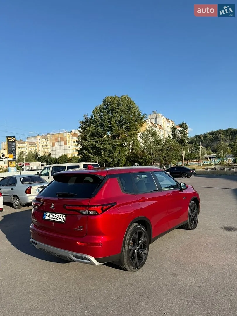2022 Mitsubishi Outlander - мініатюра 10
