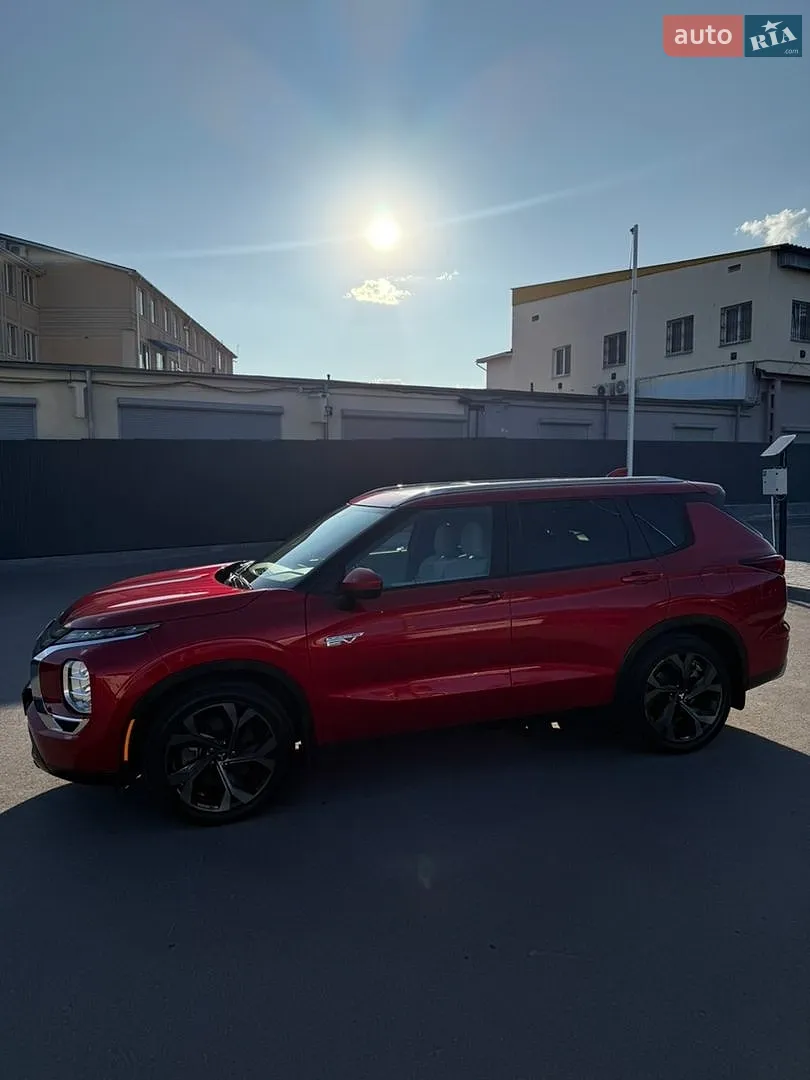 2022 Mitsubishi Outlander - мініатюра 15