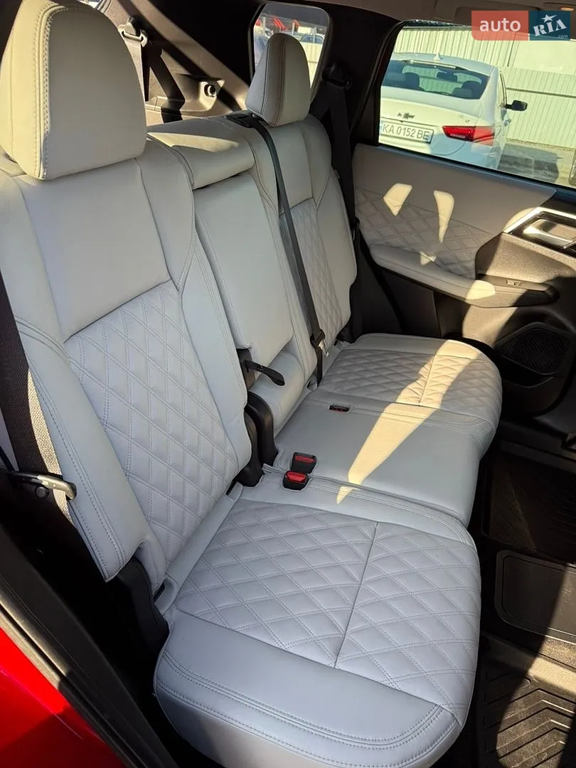 2022 Mitsubishi Outlander - мініатюра 23