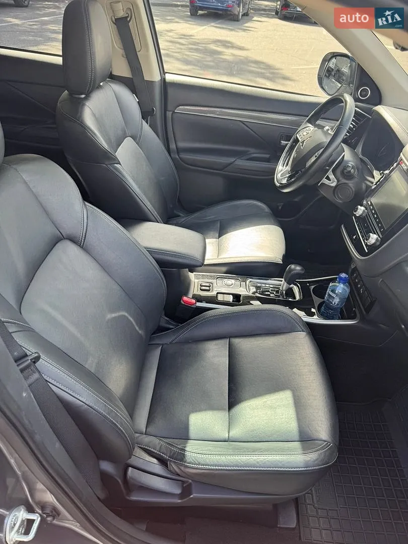 2019 Mitsubishi Outlander - мініатюра 18