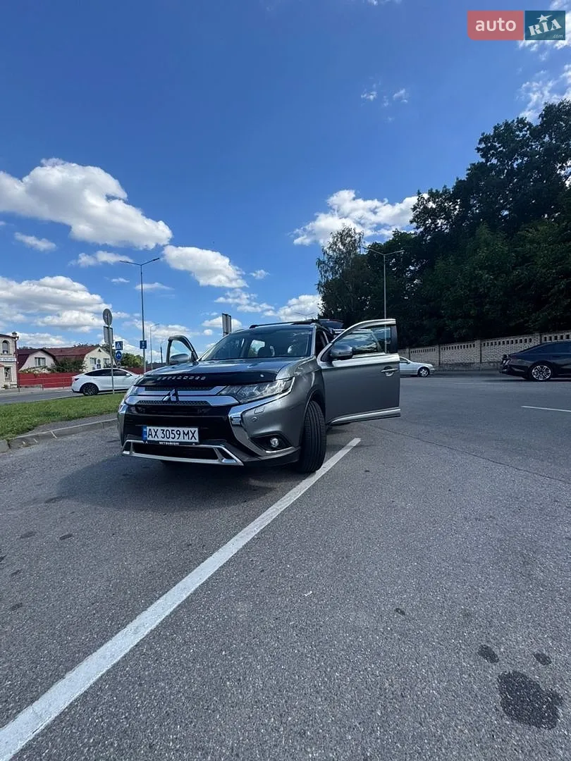 2019 Mitsubishi Outlander - мініатюра 7