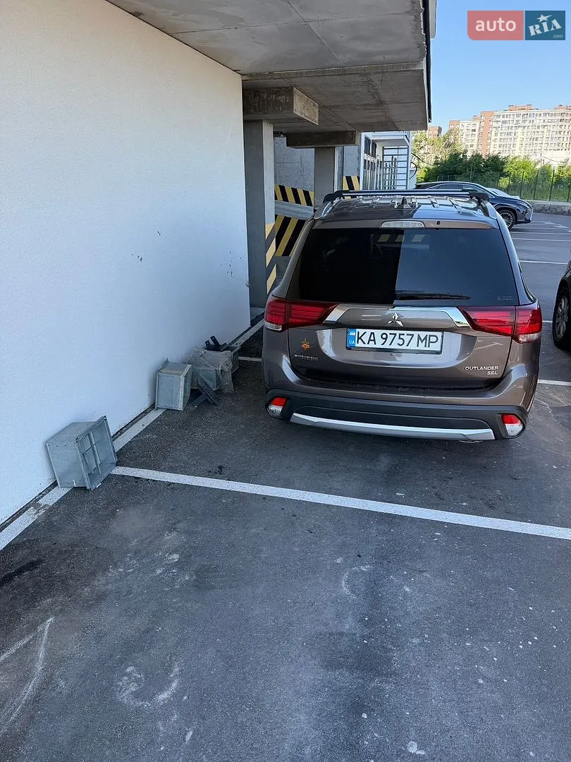 2018 Mitsubishi Outlander - мініатюра 10