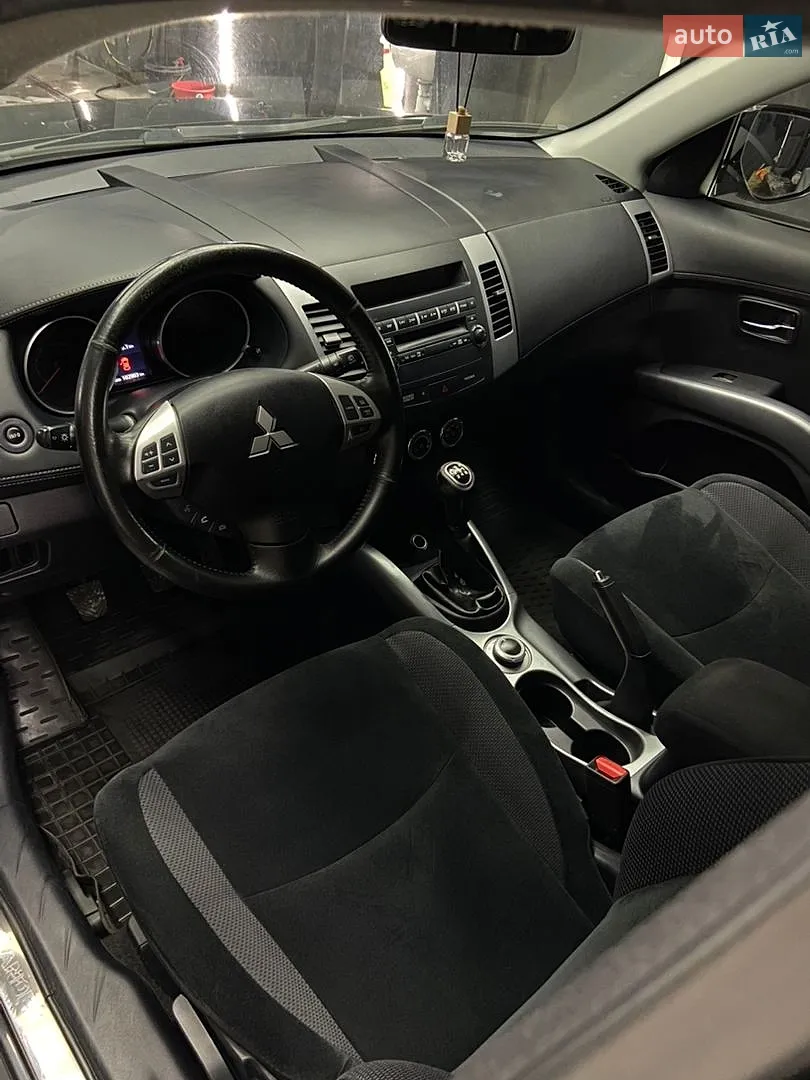 2012 Mitsubishi Outlander - мініатюра 2