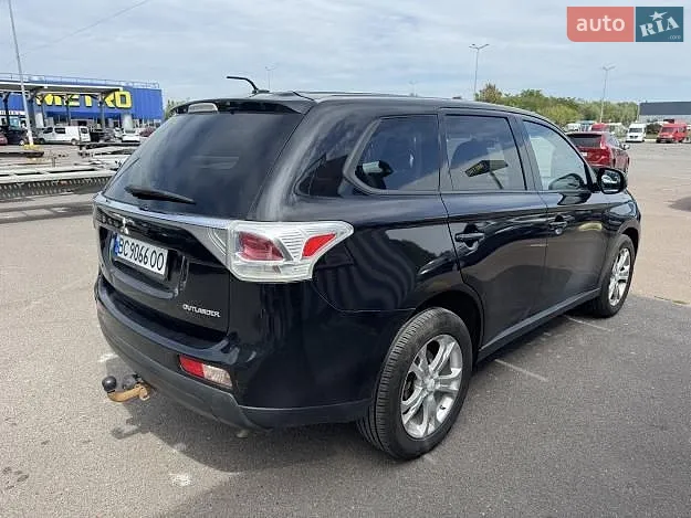 2013 Mitsubishi Outlander - мініатюра 4