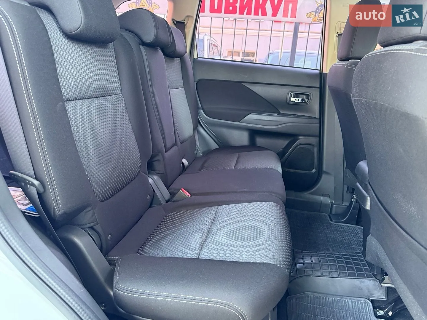 2016 Mitsubishi Outlander - мініатюра 13